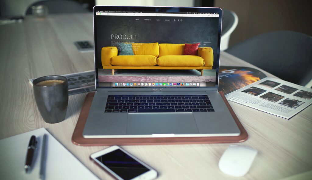 An image supporting the importance of an engaging and user-friendly website to build a successful e-commerce business for small and local home decor stores. 